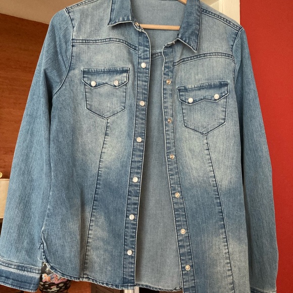 CHIQLE LIGHTBLUE WESTERN POINTED YOKES DENIM SHIRT - Picture 2 of 7